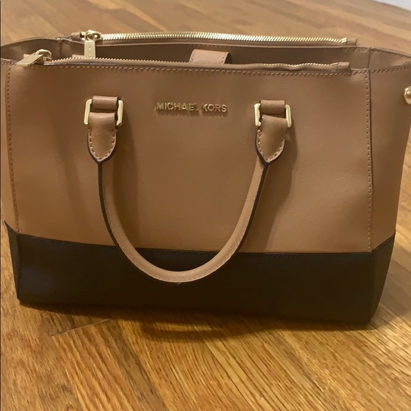 Michael Kors two tone bag - Picture 4 of 7